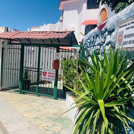 Triplex young Fantasy Apartment Playa de las Americas  Bagian luar foto